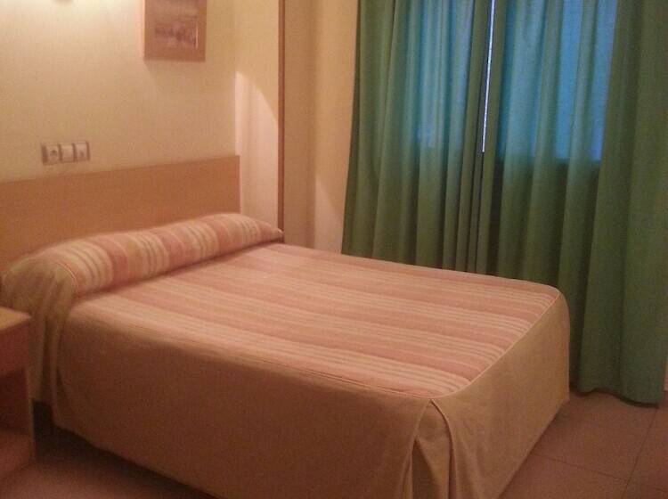 Hostal El Arco