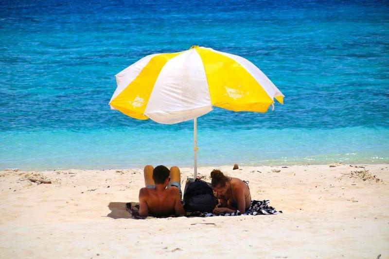 فندق Beachcomber Island Resort