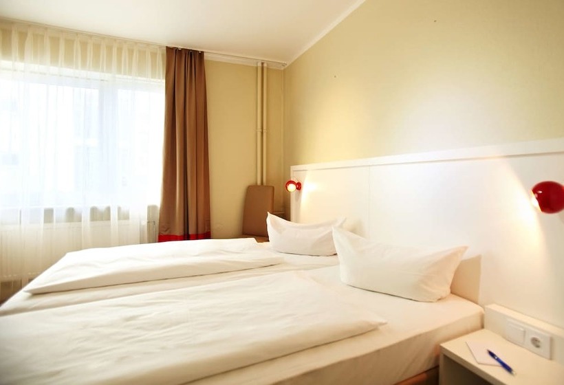 هتل Ostseehalle Kiel By Premiere Classe