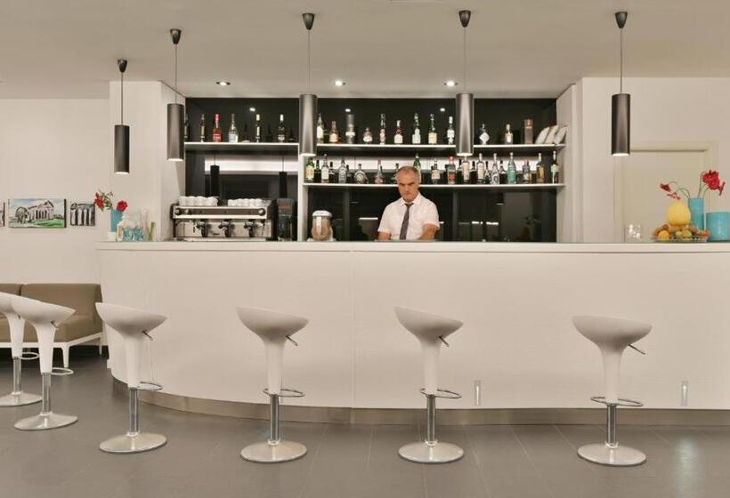 هتل Paestum Inn Beach Resort