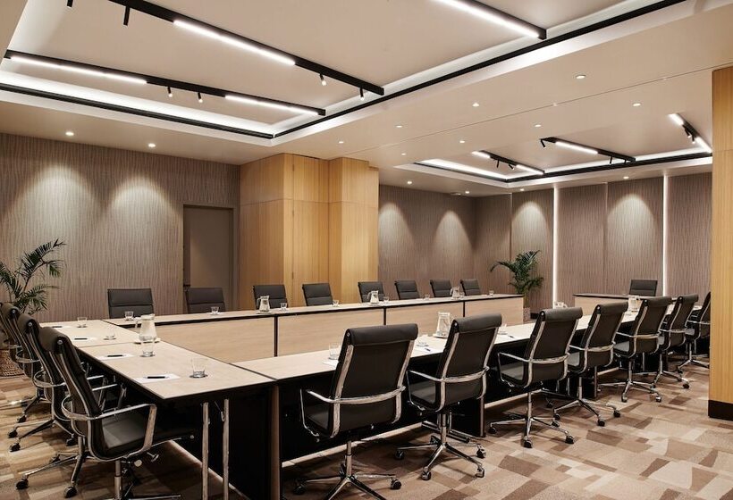 هتل Sheraton Fiji Golf & Beach Resort