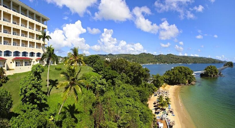 استراحتگاه Bahia Principe Grand Cayacoa