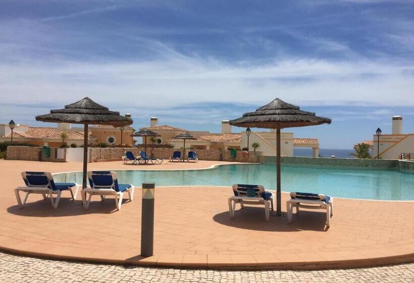 منتجع The View – Santo António Villas, Golf & Spa