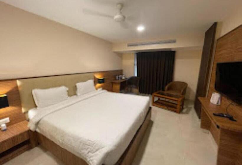 فندق High Rise Regency, Burhanpur