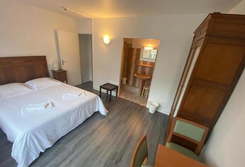 ホテル Hôtel Les Remparts