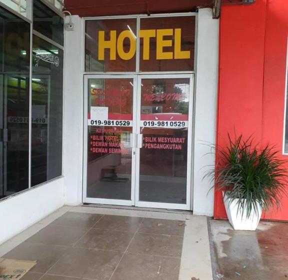 فندق Oyo 90174 Tuah Inn