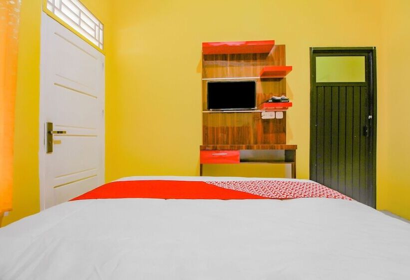 فندق Oyo 90216 Kost Sanny