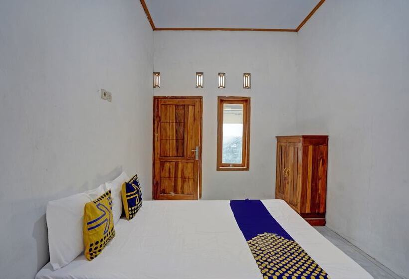 فندق Oyo 90216 Kost Sanny
