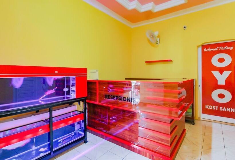 فندق Oyo 90216 Kost Sanny