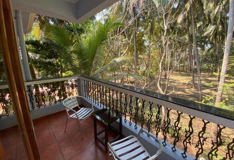 پانسیون Franria Villa Guest House