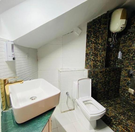 مبيت وإفطار Parimahal Homestay
