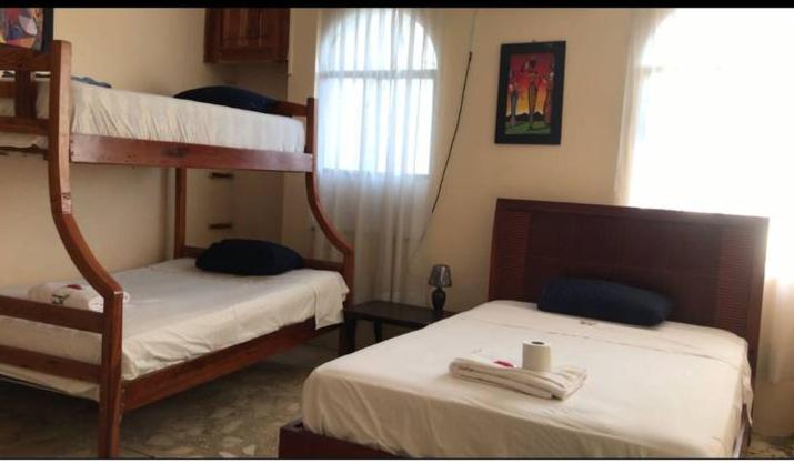 تختخواب و صبحانه Veranera Hostal
