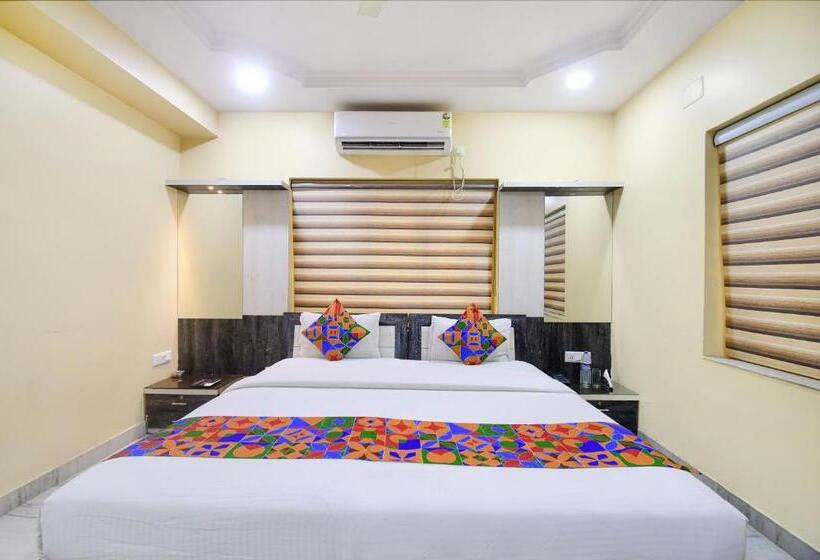 Fabhotel Divira Inn