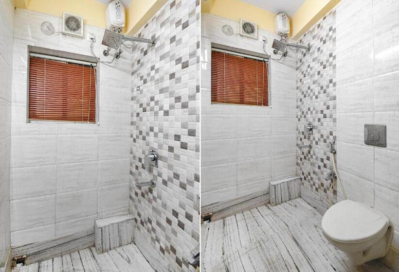 Fabhotel Divira Inn