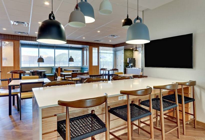 هتل Fairfield Inn & Suites By Marriott Dallas Love Field