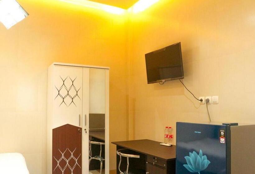 فندق Hp Residence Mitra Reddoorz Near Alun Alun Kediri