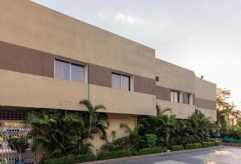 فندق Oyo 78103 Flagship Grand Nest Inn