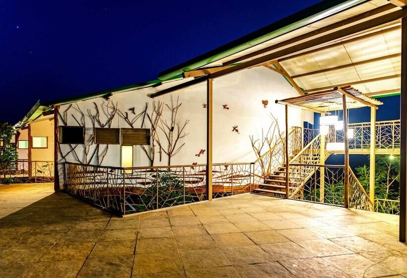 בית מלון כפרי Tadoba Jungle Camp