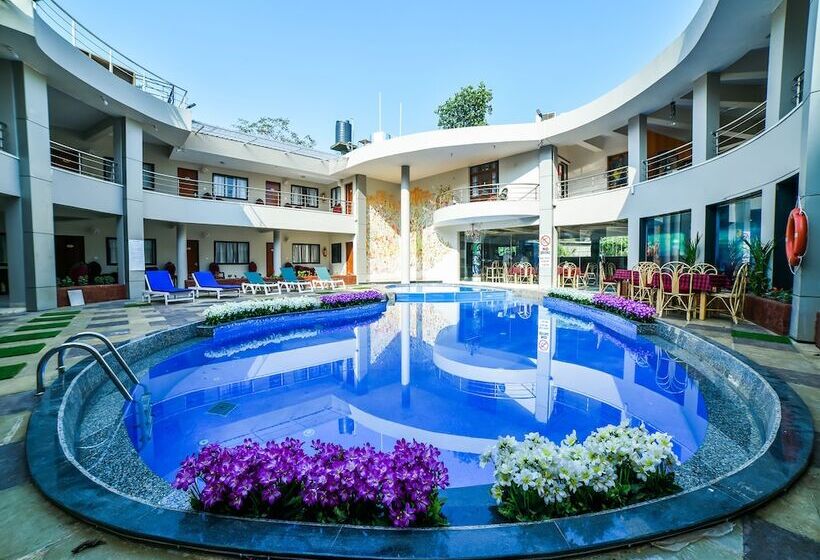 ホテル The Center Court Resort & Spa