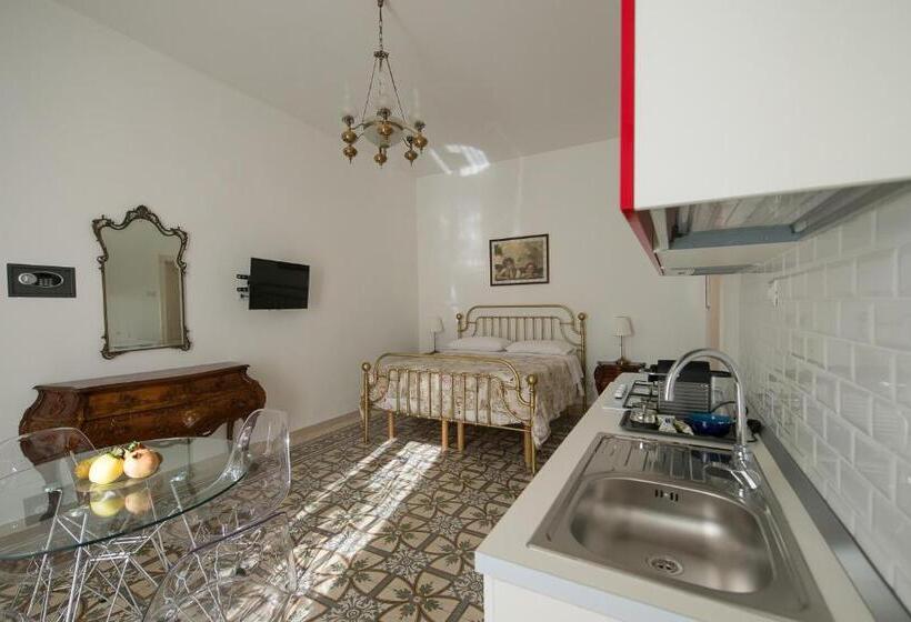 פנסיון Ai Cappuccini Guest House