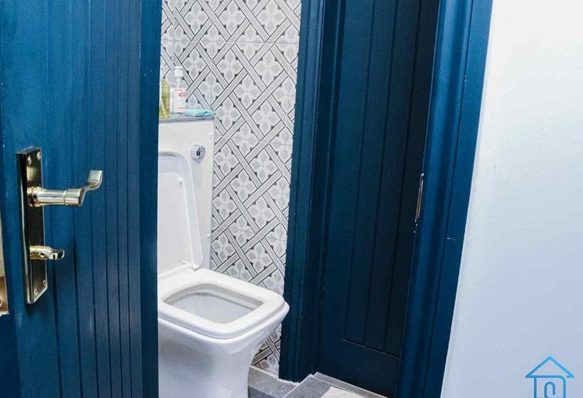 بنسيون York Contractor House  Free Road Side Parking, Town Centre Location, Free Wifi & Netflix By Firoz Pr