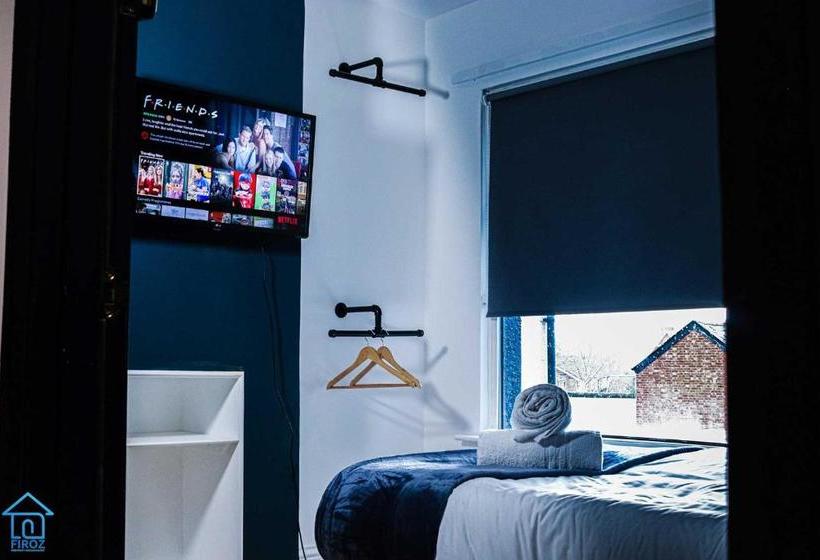 بنسيون York Contractor House  Free Road Side Parking, Town Centre Location, Free Wifi & Netflix By Firoz Pr