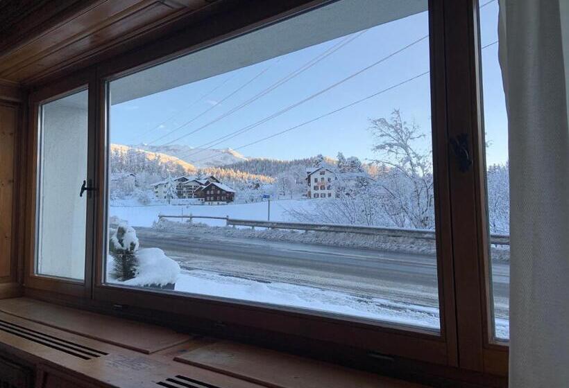 مبيت وإفطار Waldheim Pension Laax