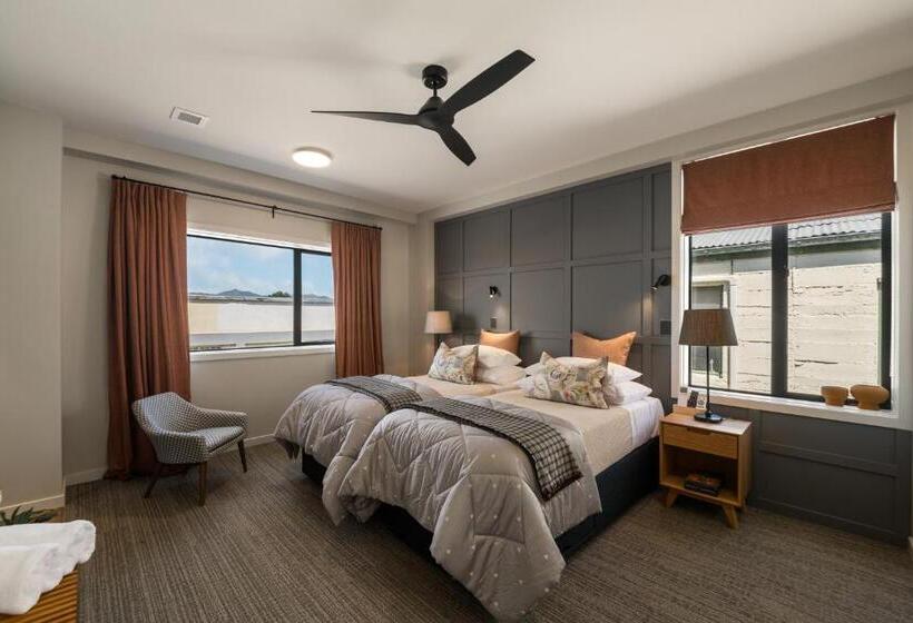 هتل 14th Lane Urban