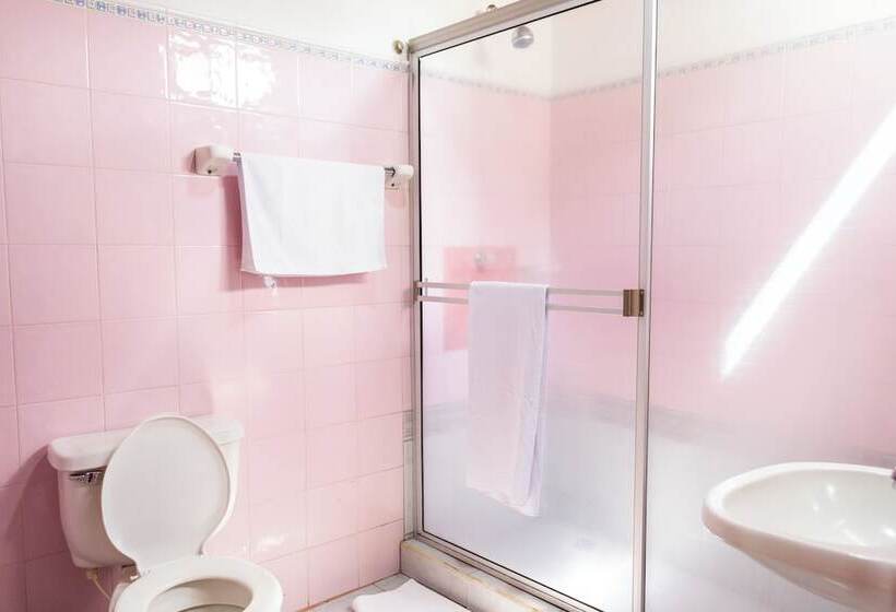 هتل Corozal Plaza