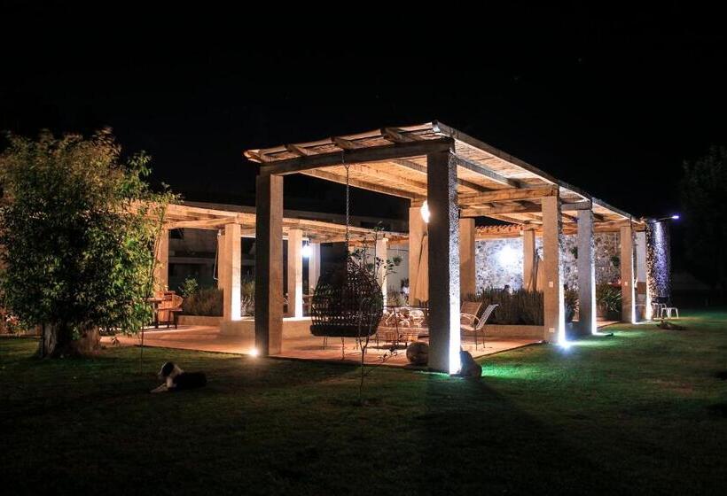 هتل La Capilla