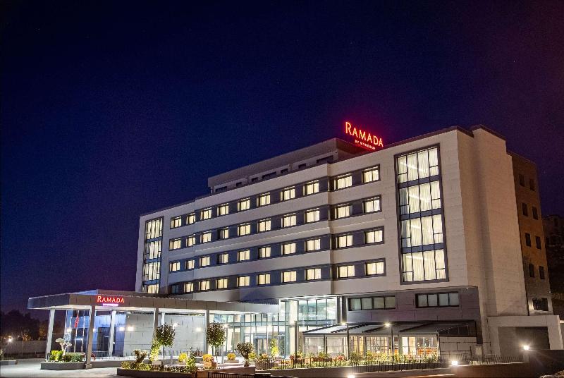 هتل Ramada By Wyndham Izmir Aliaga