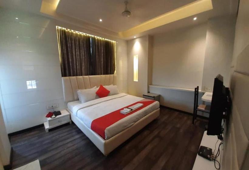 فندق The Lotus Residency, Sangli