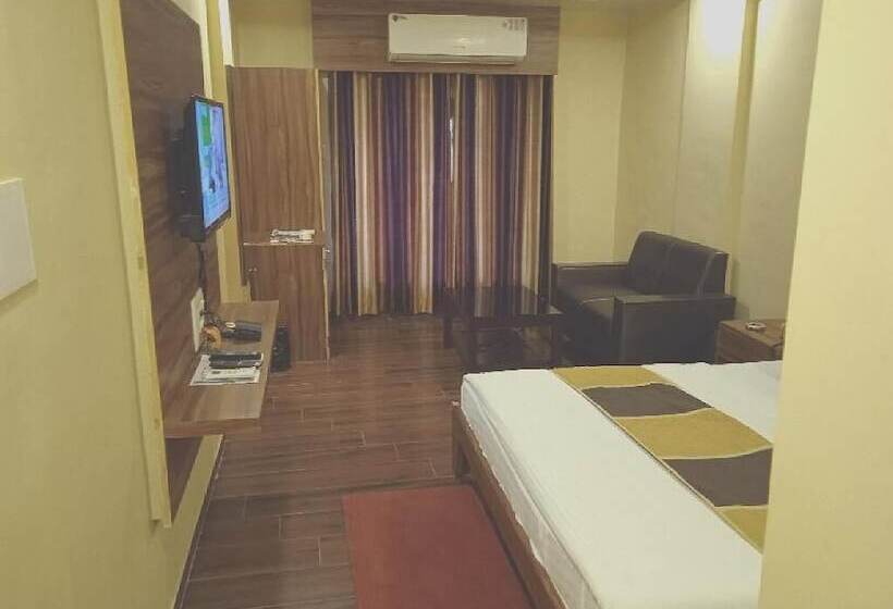 Отель Vikram Palace