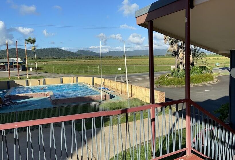 모텔 Proserpine Motor Lodge