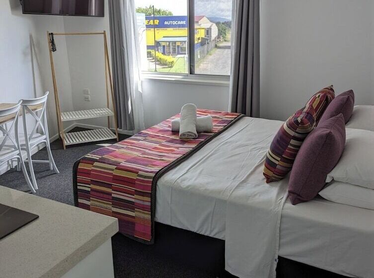 모텔 Proserpine Motor Lodge