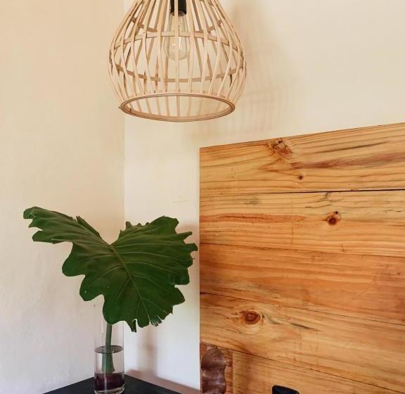 تختخواب و صبحانه Cálido Bungalow 1  La Locanda Casitas Vivas