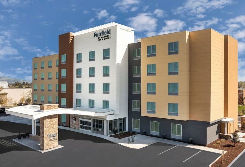 Отель Fairfield Inn & Suites By Marriott Santa Rosa Rohnert Park
