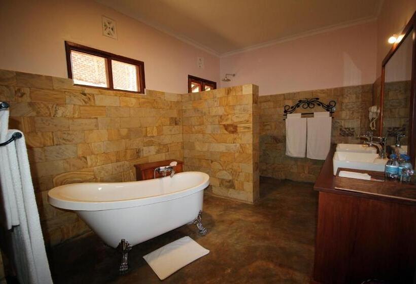 Отель Ngorongoro Marera Mountain View Lodge