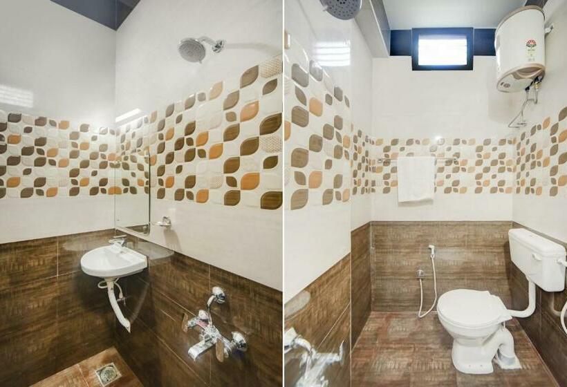 호텔 Oyo 77065 Jeyam Residency