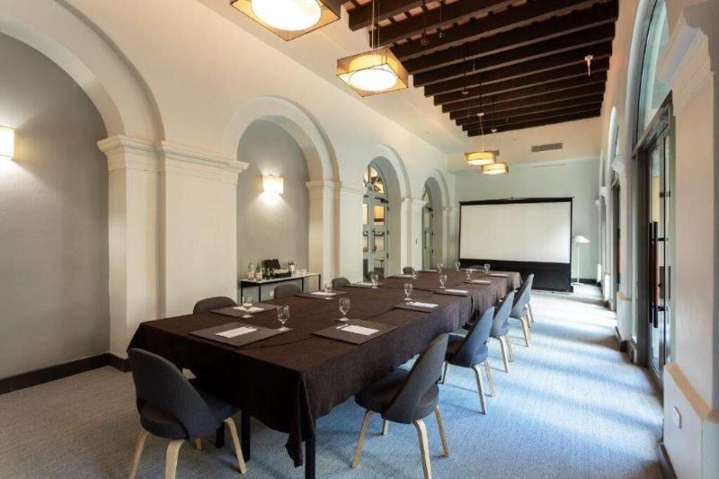هتل Palacio Provincial San Juan, Curio Collection By Hilton