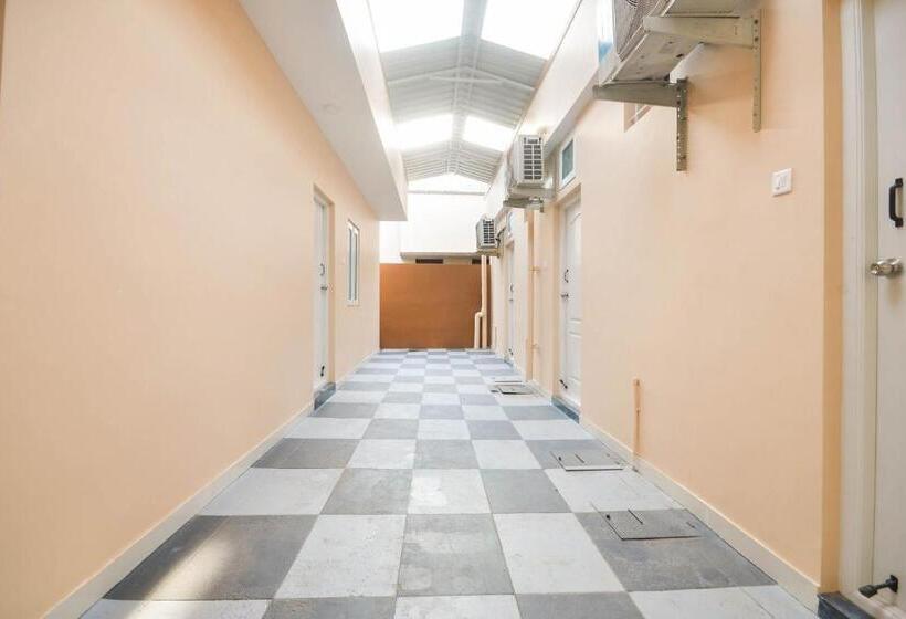 בית מלון כפרי Spot On 77128 Siva Residency