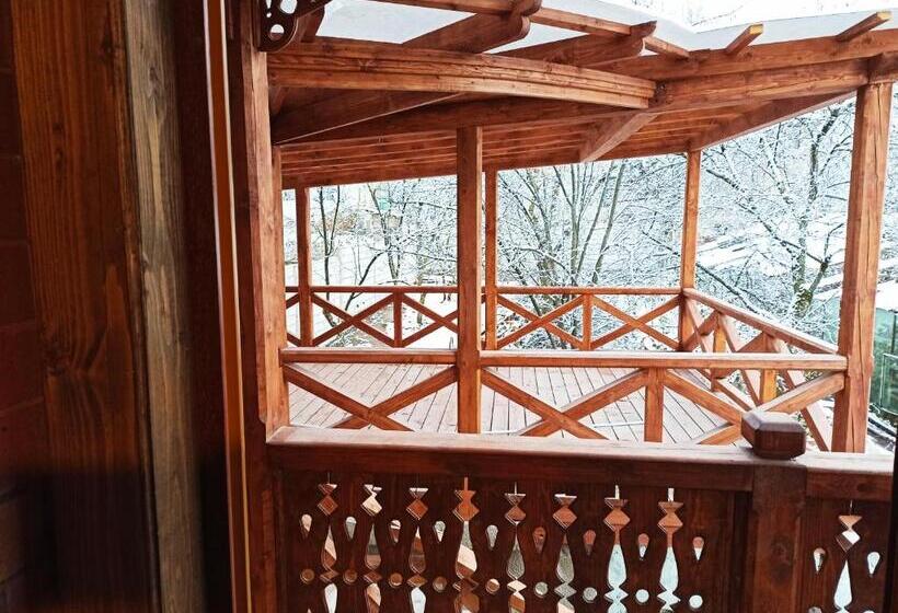 پانسیون Jermatun Guest House