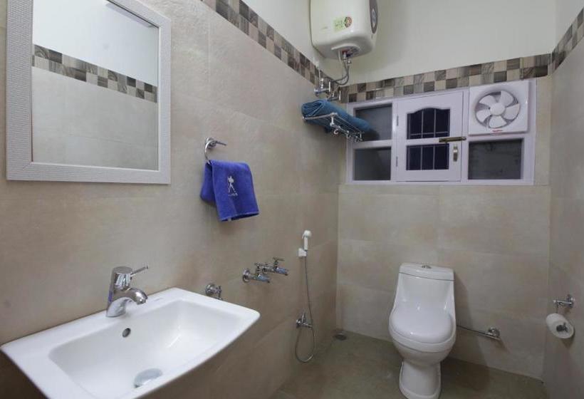 مبيت وإفطار Whispering Winds Villa