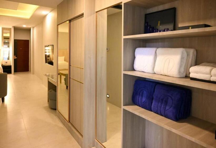هتل Jupiter Trevi Resort And Spa