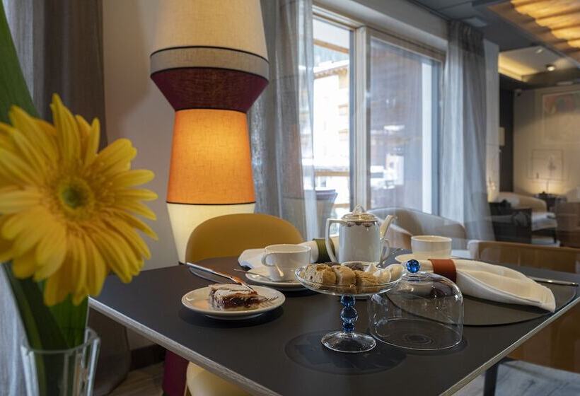 هتل Locanda Degli Artisti Art