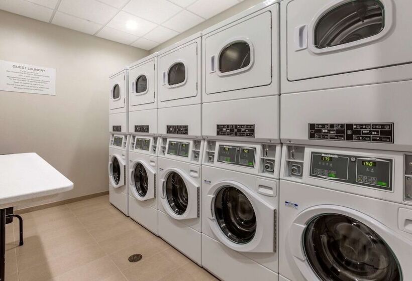 هتل Mainstay Suites Carlsbad South