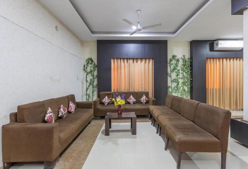 فندق Oyo Flagship 77107 Elite Pavoreal Pandi Kovil Rd