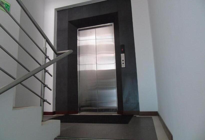 هتل Paradise Del Cafe