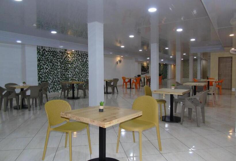 هتل Paradise Del Cafe