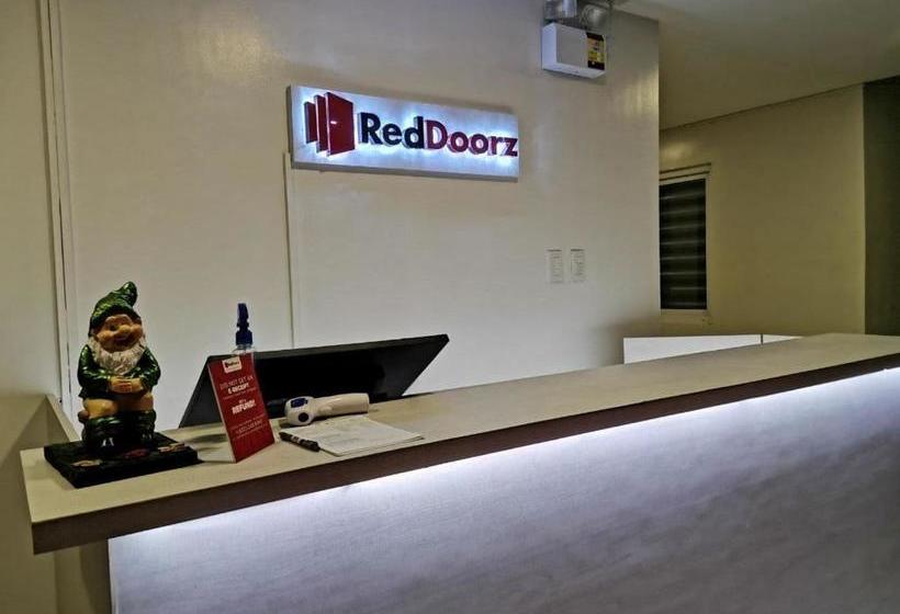 هتل Reddoorz Near Fernwoods Garden Quezon City
